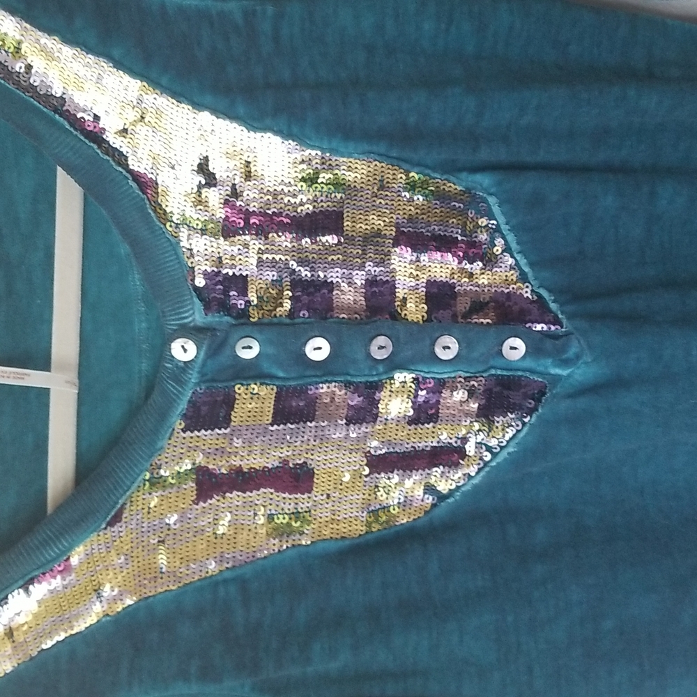 Free People Emerald Green Sequined Henley Shirt Top Sz Small - Picture 2 of 6